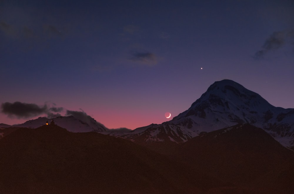 photographie de paysage de montagne