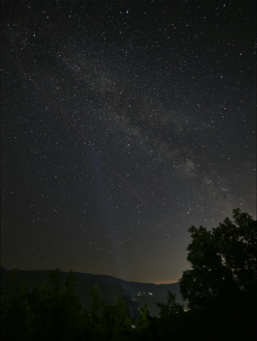 foto da via láctea à noite