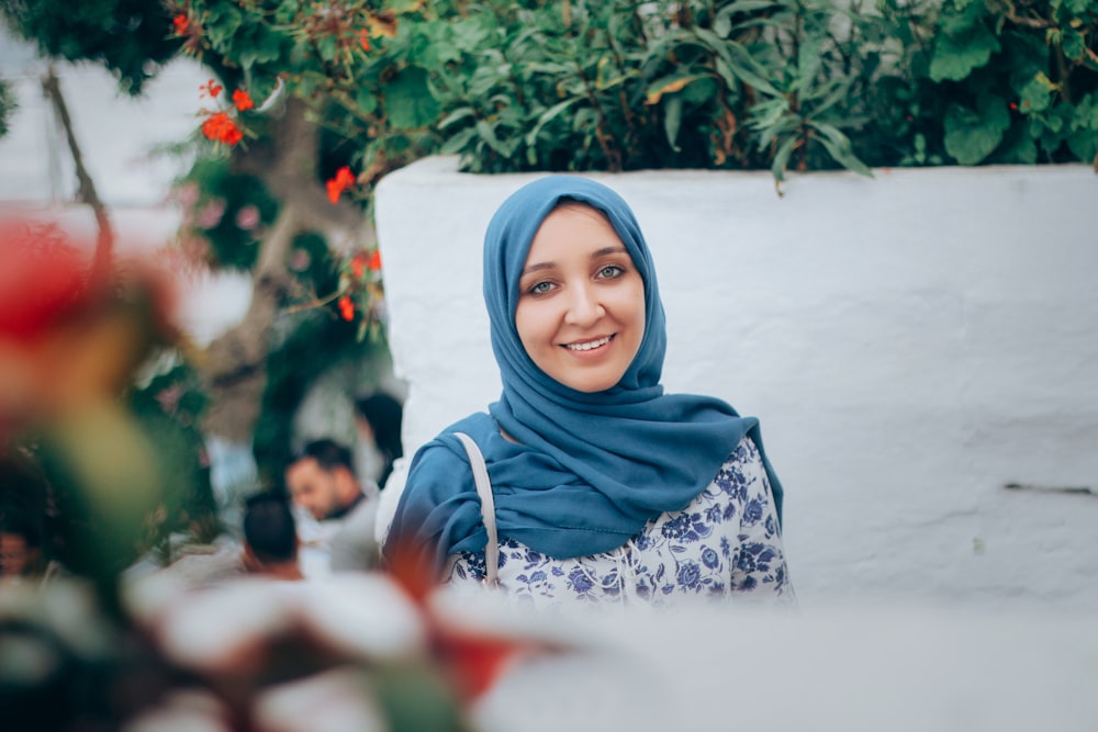 woman wearing blue hijab