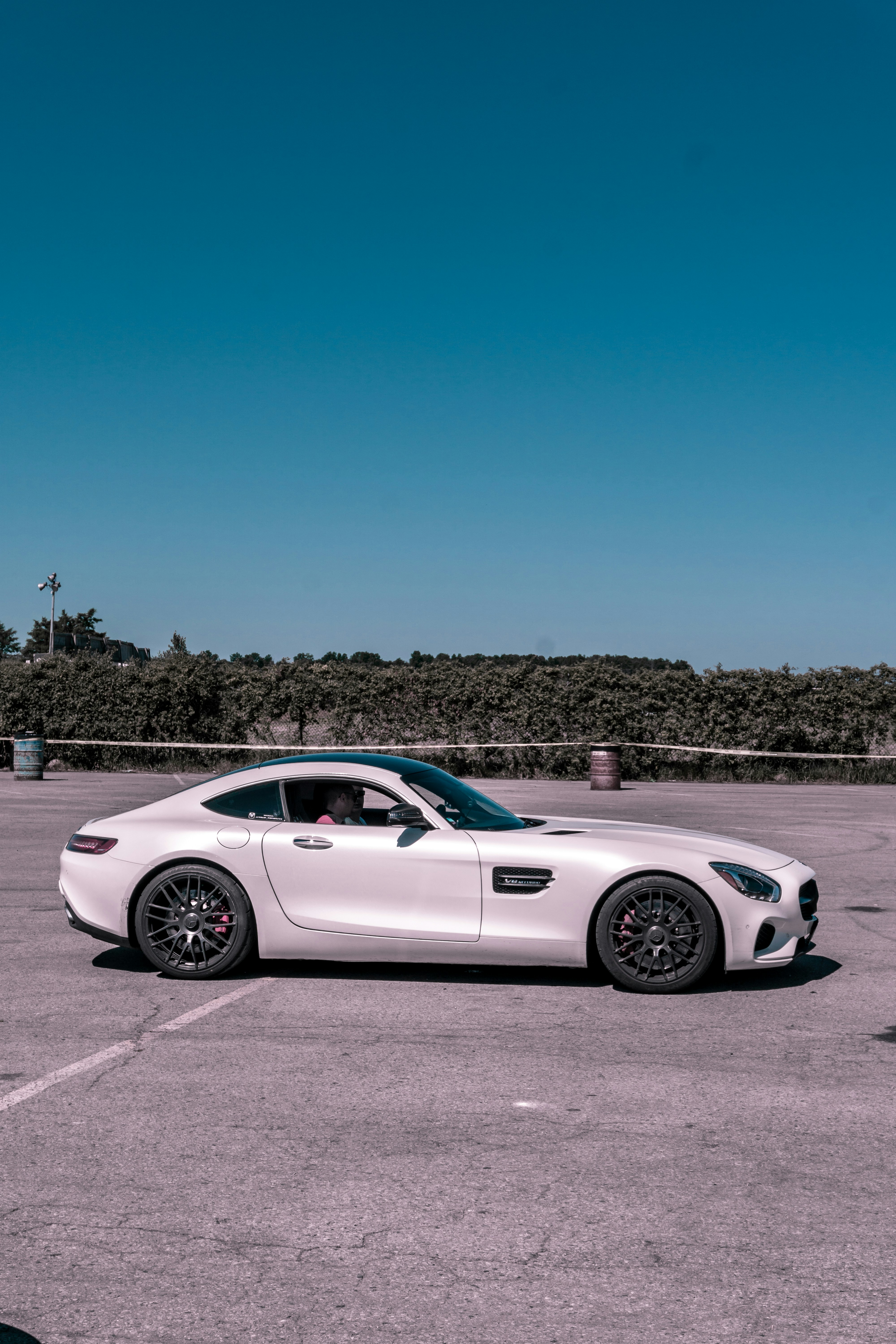 Mercedes-Benz coupé blanco