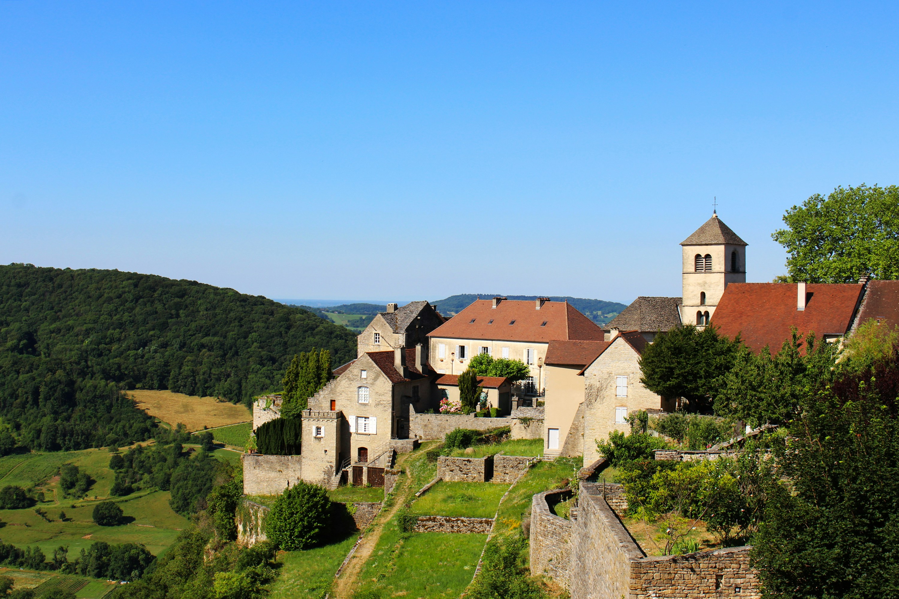 Lons-Le-Saunier ville thermale au coeur du Jura