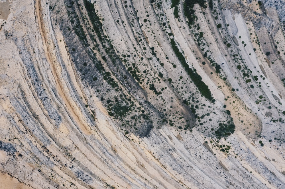 a bird's eye view of a rocky area