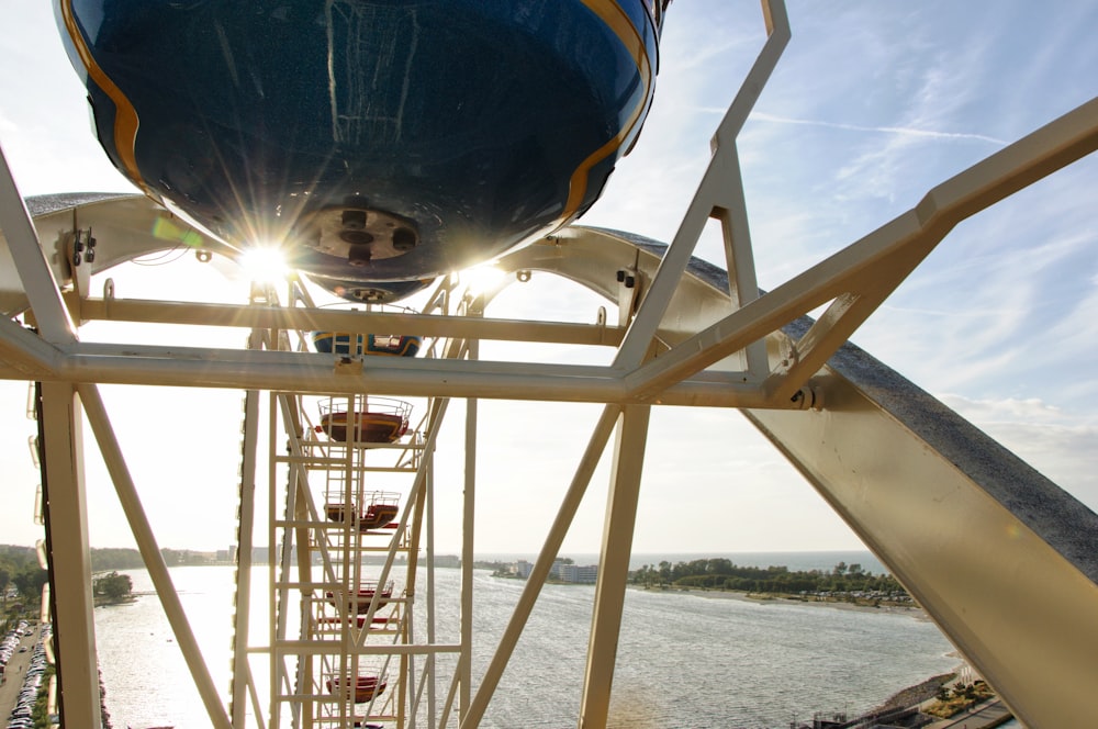 closeup photo of ferris wheel