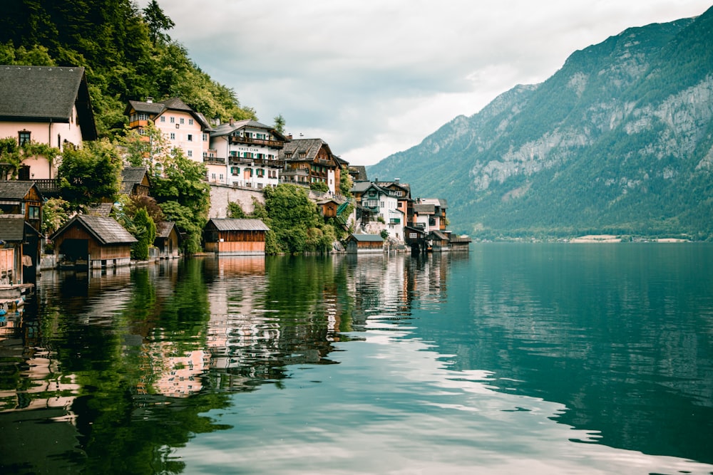 houses near lake