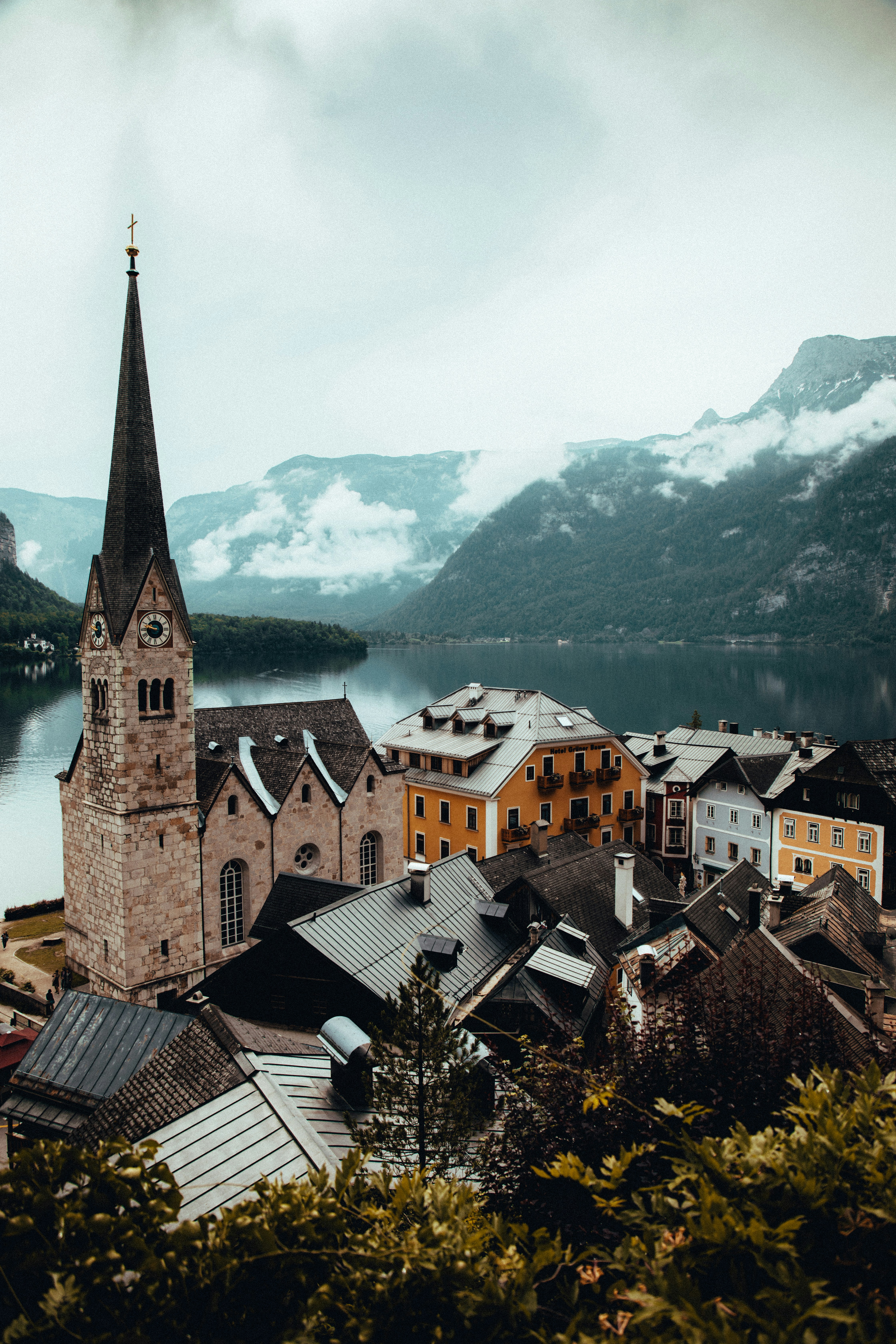 Photo by parachutel_