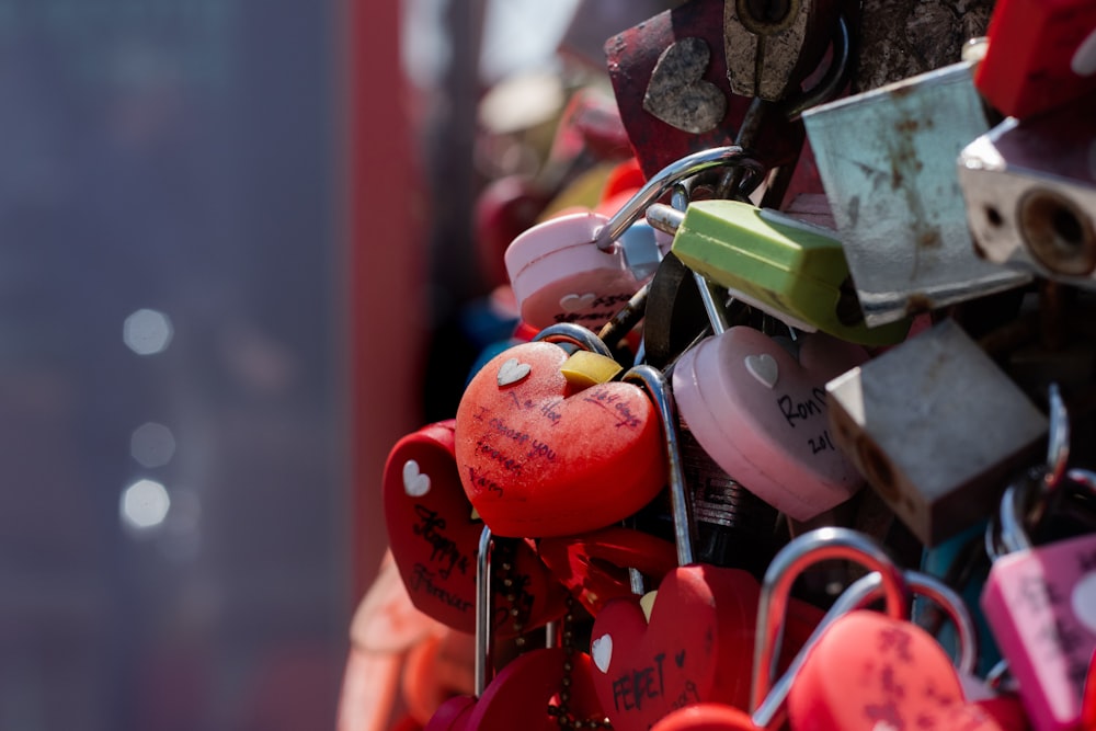 padlock lot close-up photography