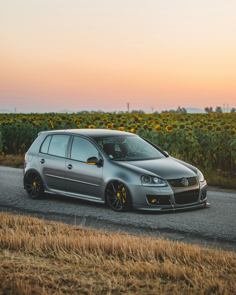 gray Volkswagen 5-door hatchback