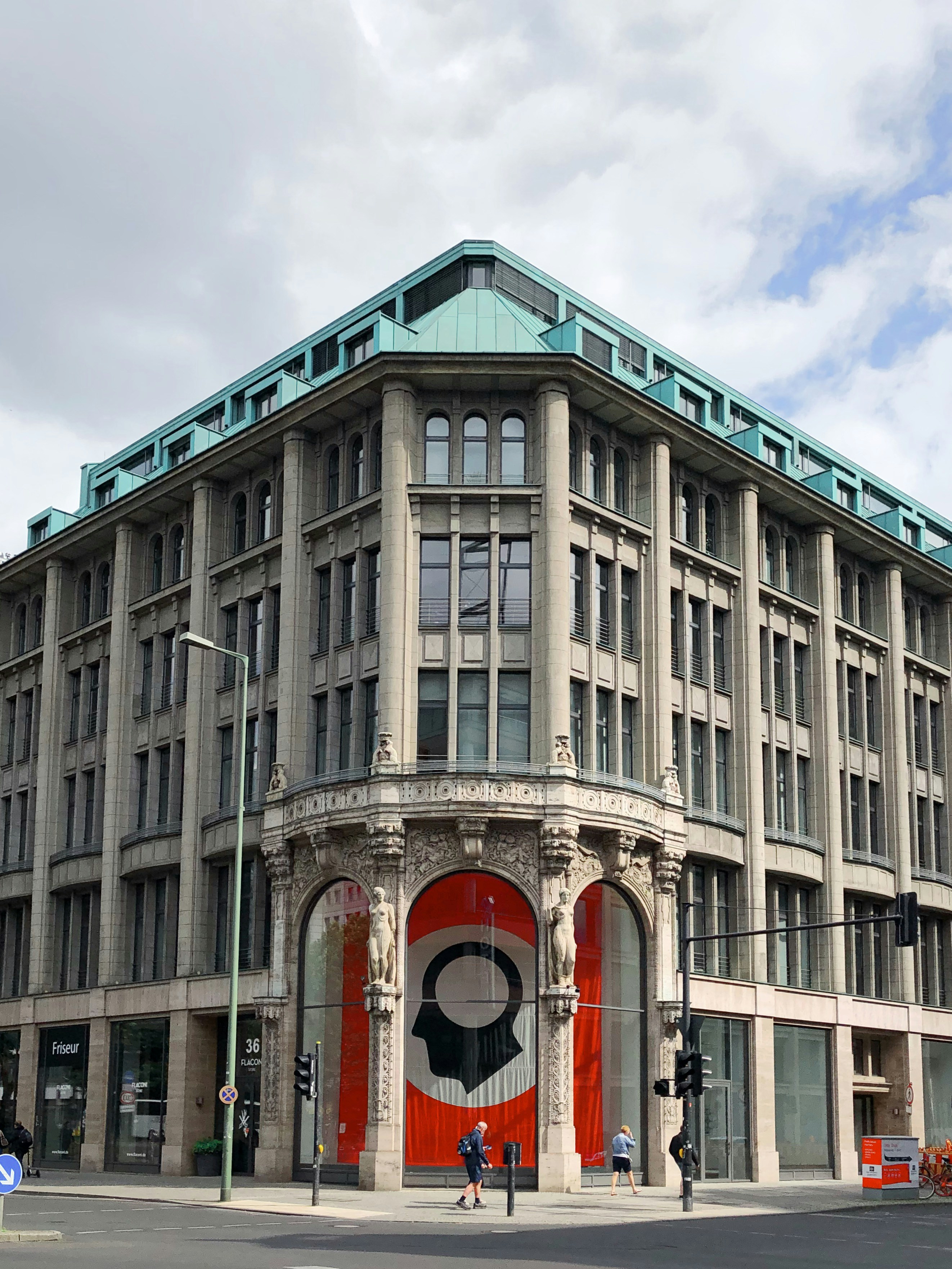 Photo by sur_le_misanthrope