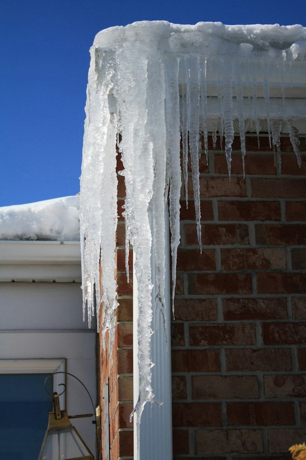 icicle on roof