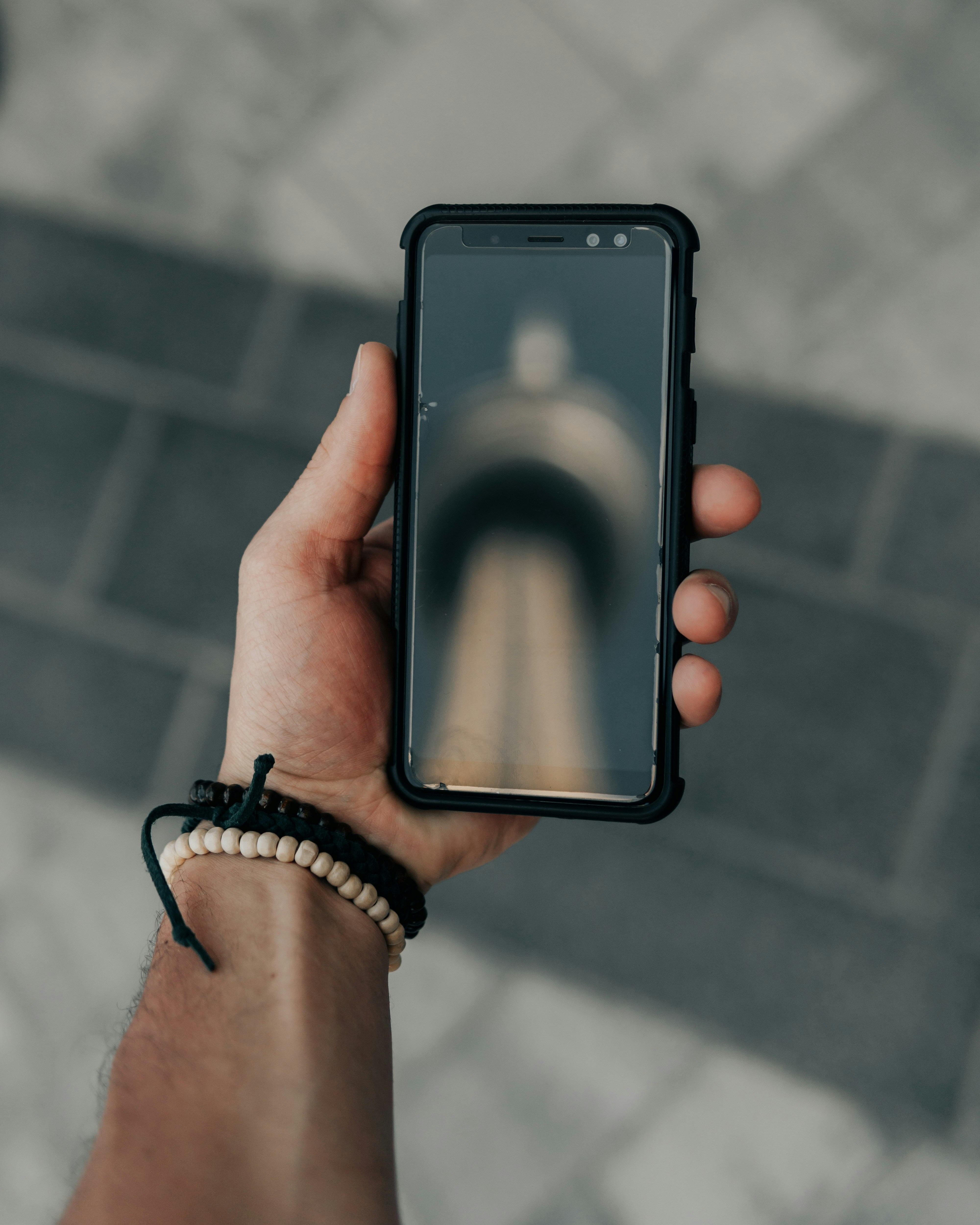 Photo by andriklangfield