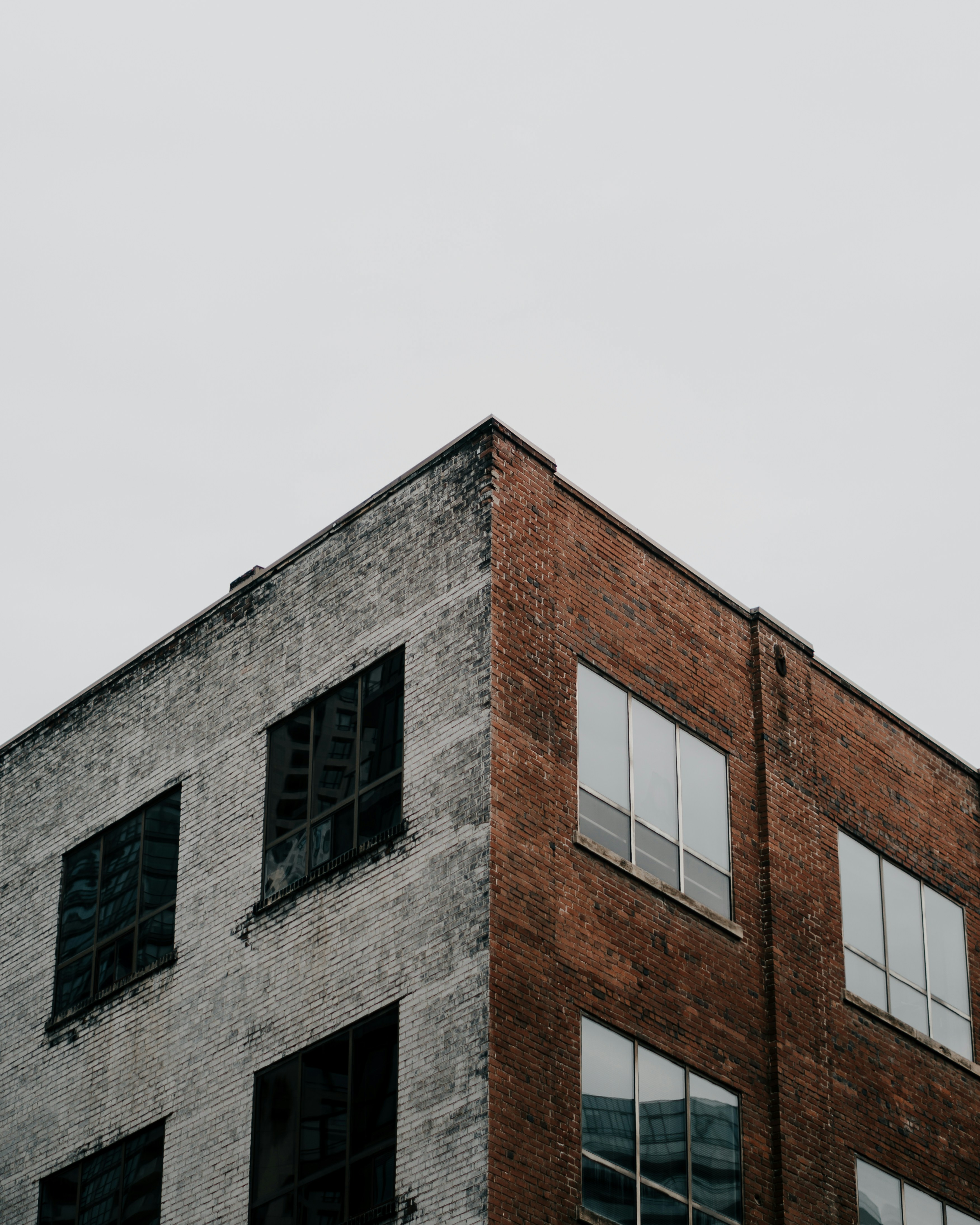 Photo by andriklangfield