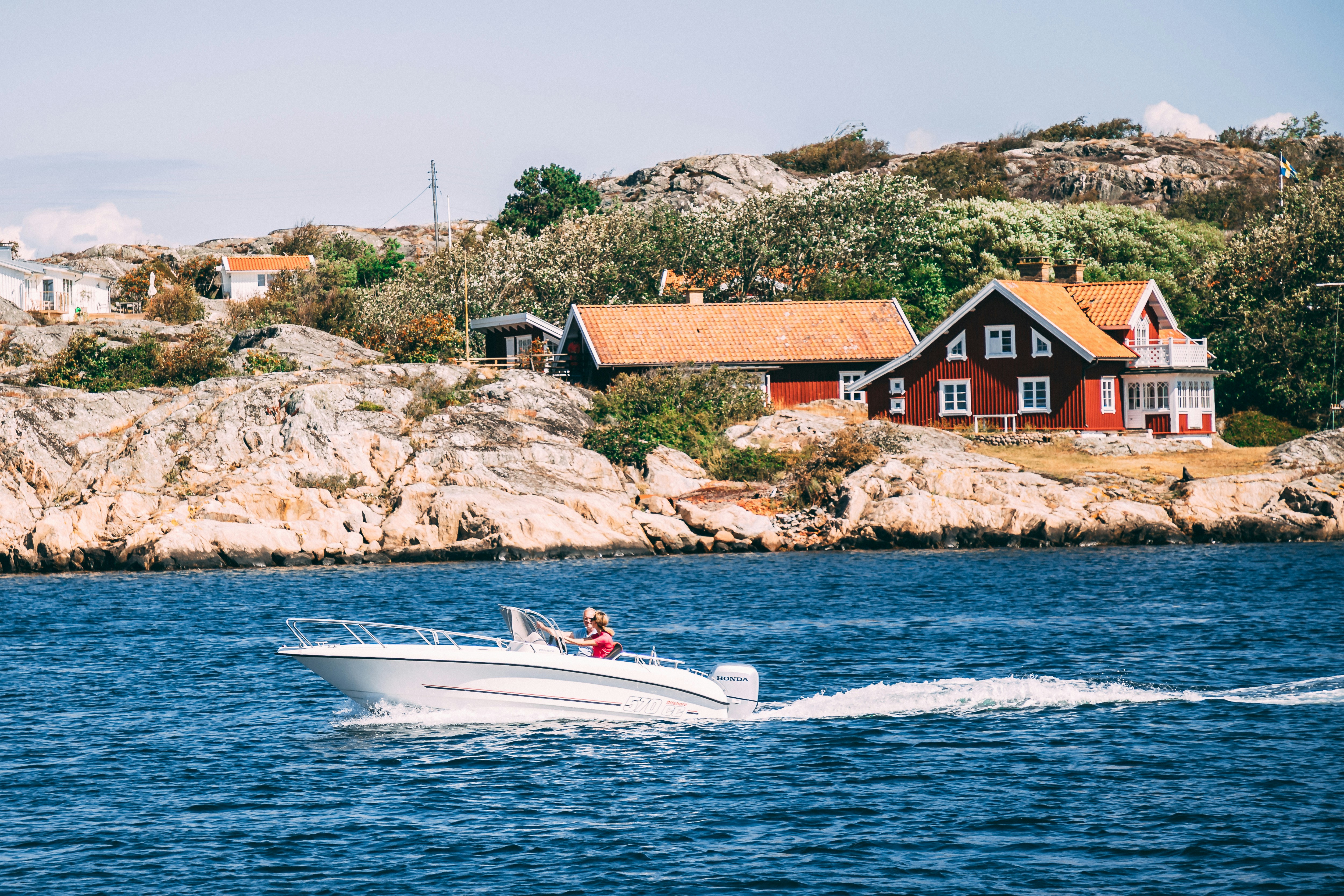 Stay online in the Sweden with a prepaid eSIM from eSIMlii. Instant activation, no roaming charges, and reliable coverage.