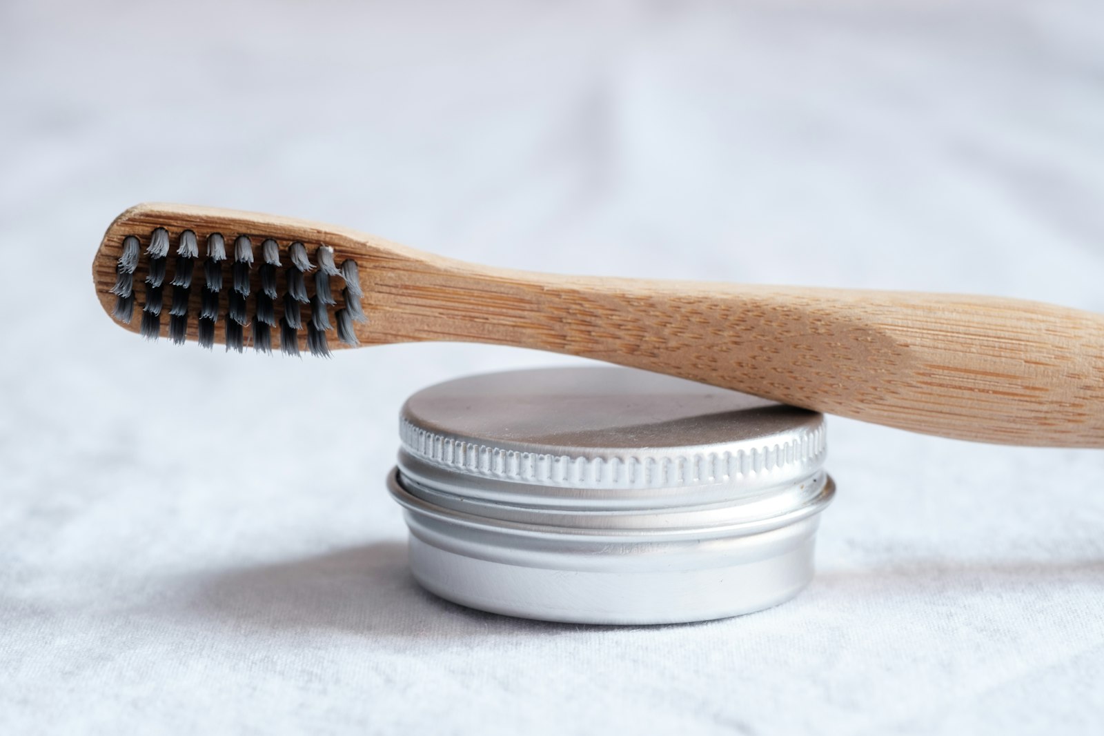 Fujifilm XF 60mm F2.4 R Macro sample photo. Brown wooden toothbrush photography