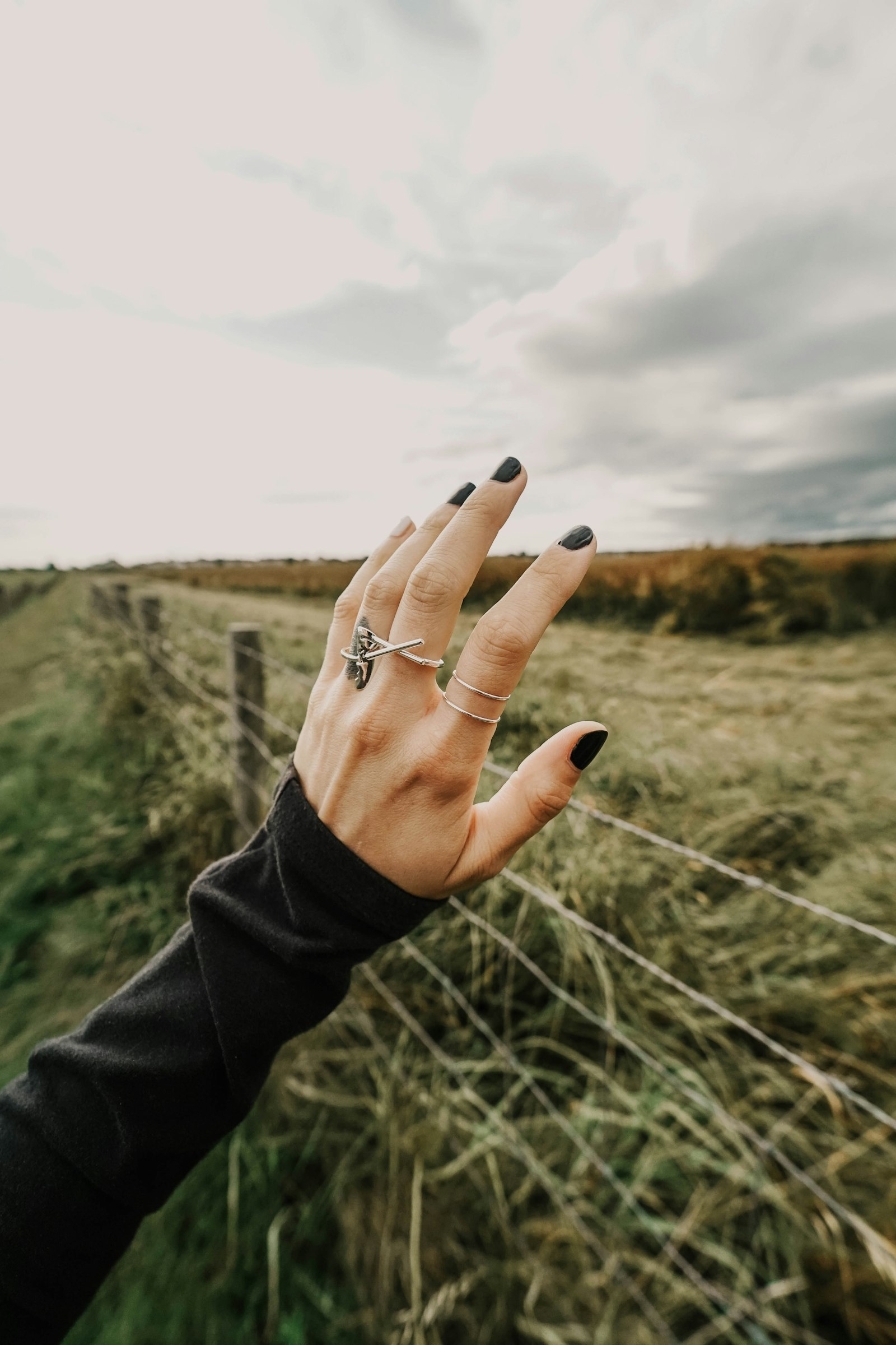 Sony a7 II + Samyang AF 14mm F2.8 FE sample photo. Person's left hand photography