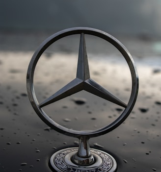 Mercedes-Benz emblem