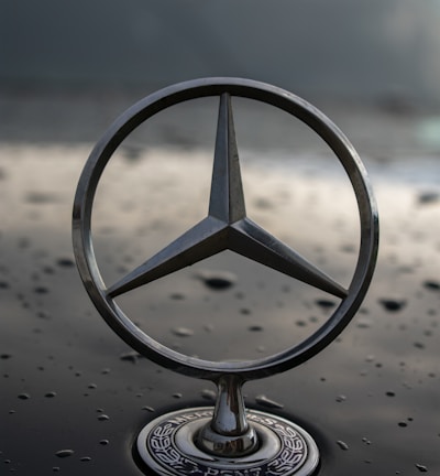 Mercedes-Benz emblem