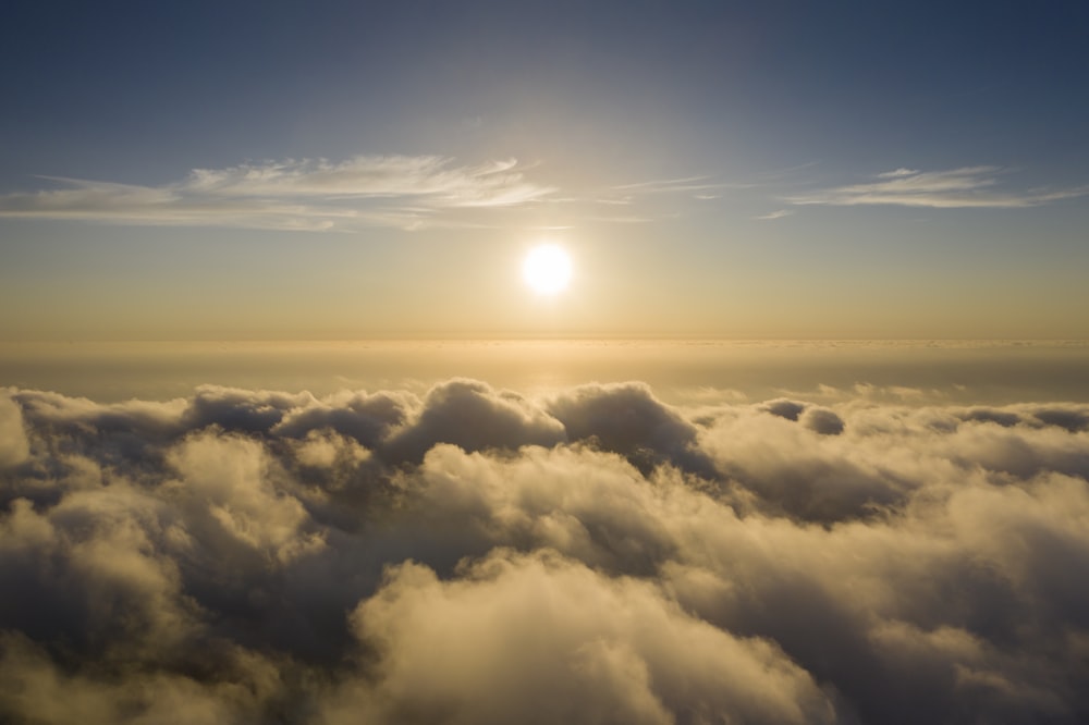 Weiße Wolken