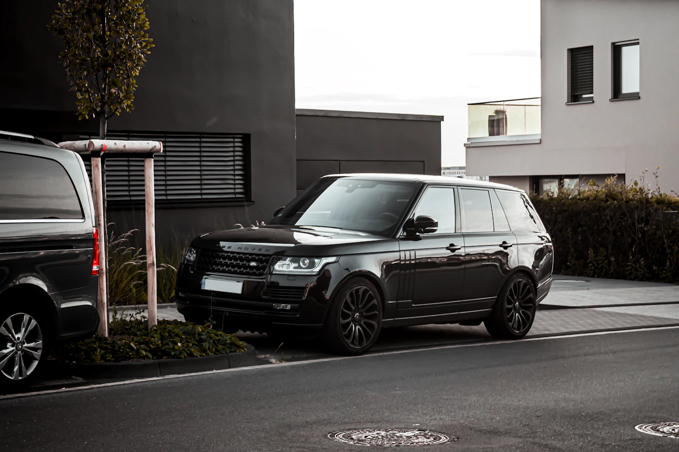 SUV · Range Rover Sport SV · Baujahr 2026