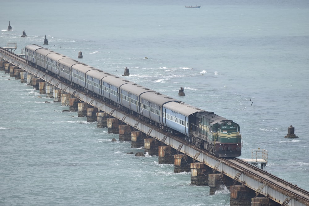 gray, green, and blue train