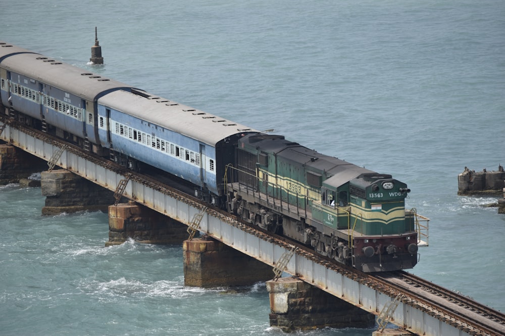 trenino verde e blu