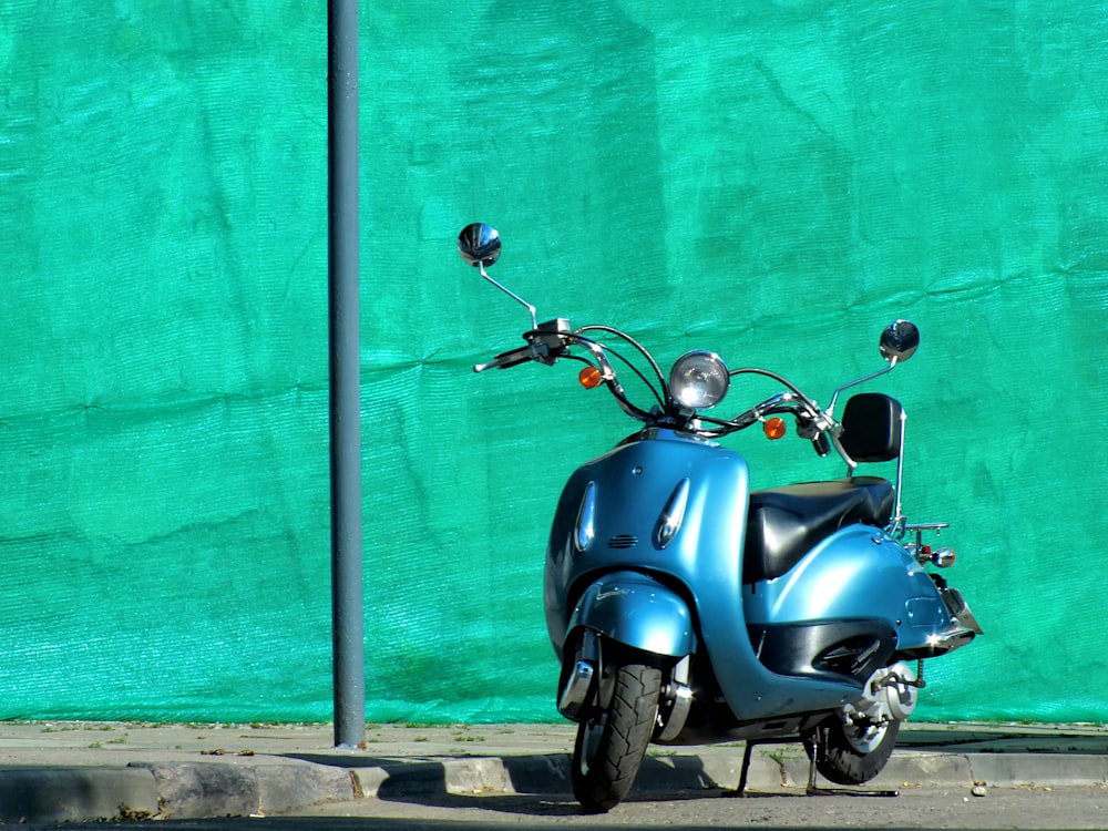 scooter motor azul
