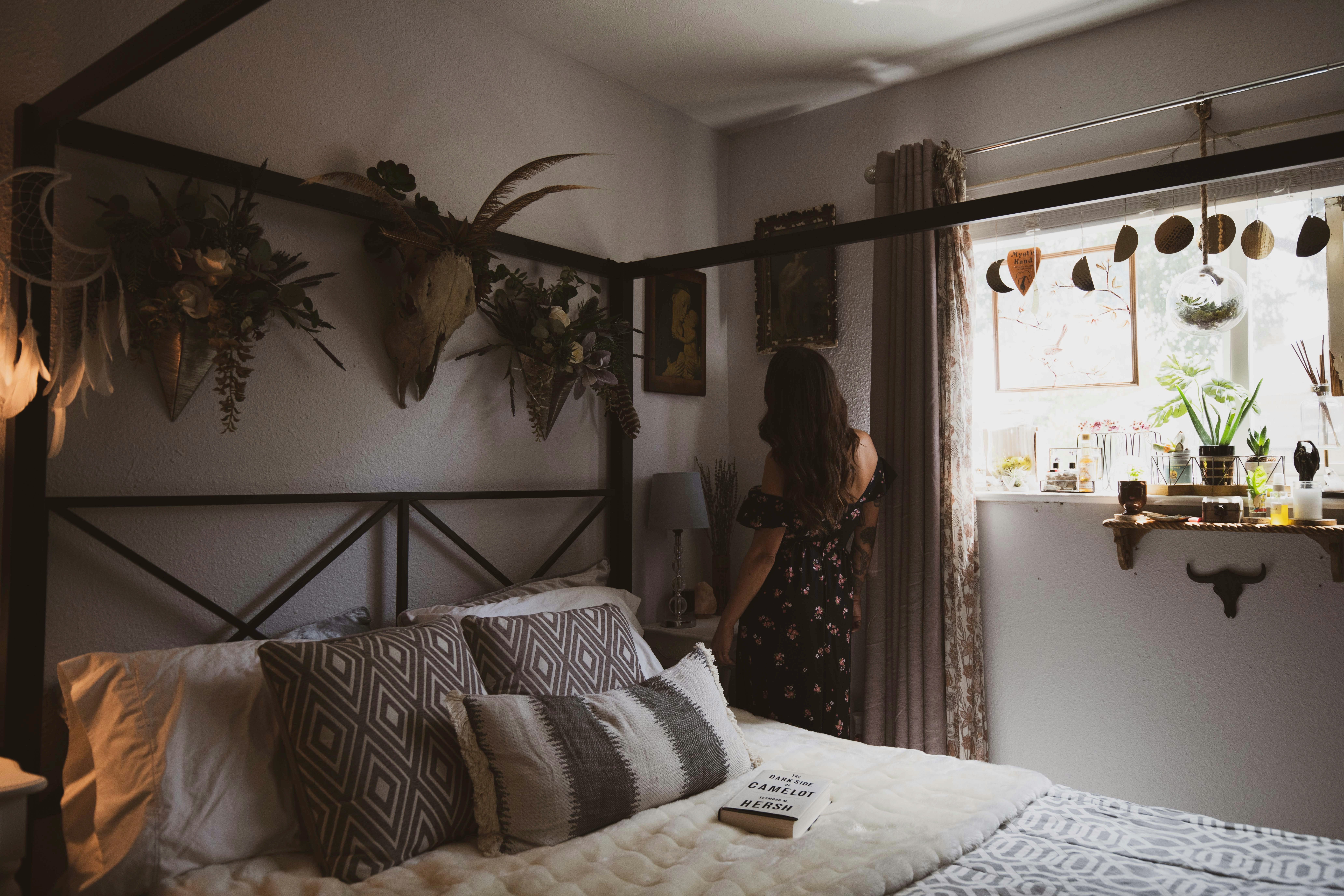 Glorious Mess: How Gen Z Turned Chaotic Cottages into a Full Personality