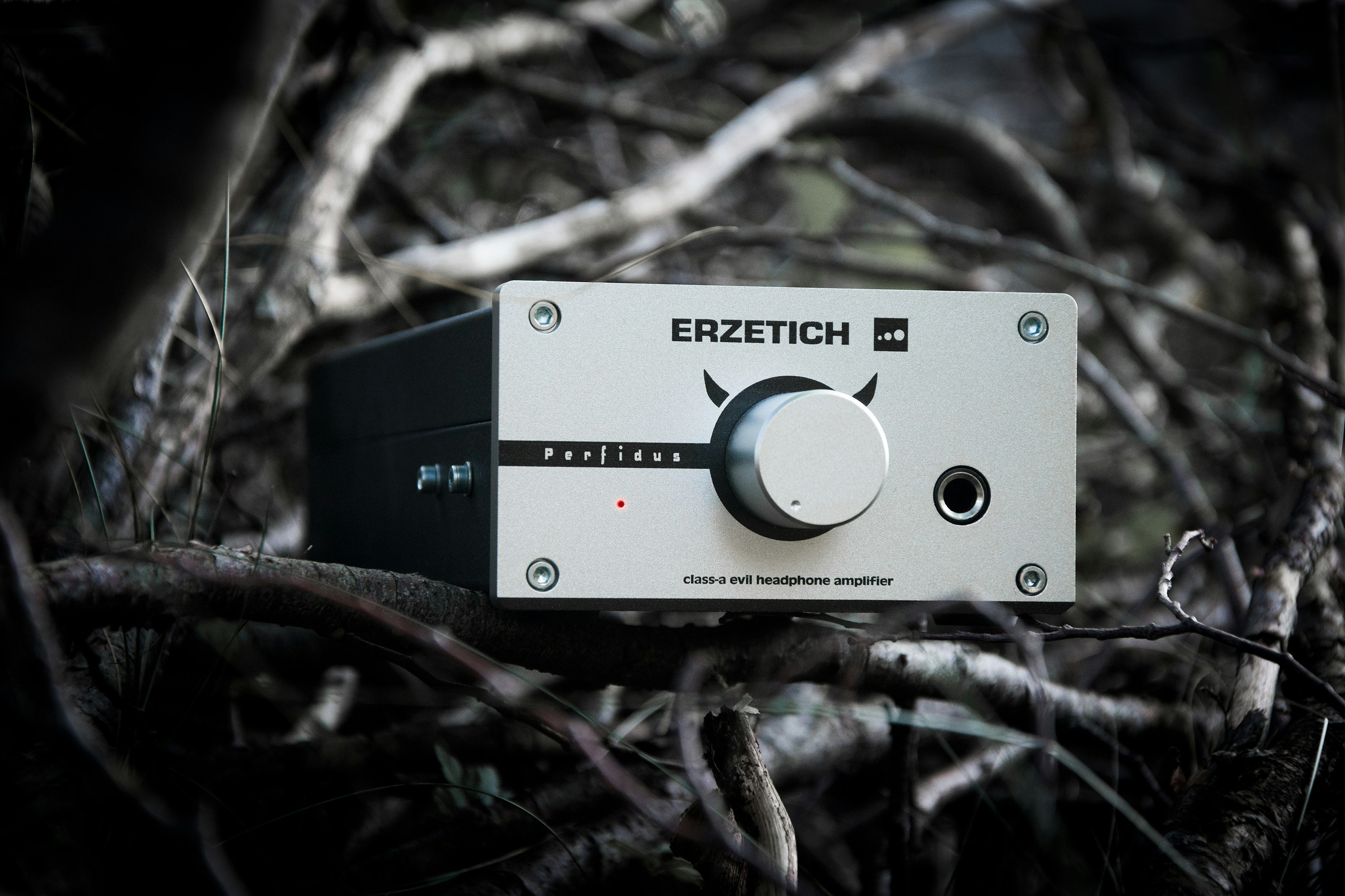 Running a Paywall-Free Classroom Community: Lessons from Digg’s Public Beta