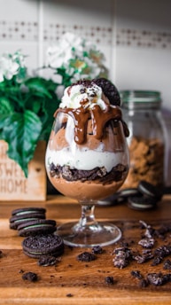 Oreo cookie sandwiches dessert in short-stem glass