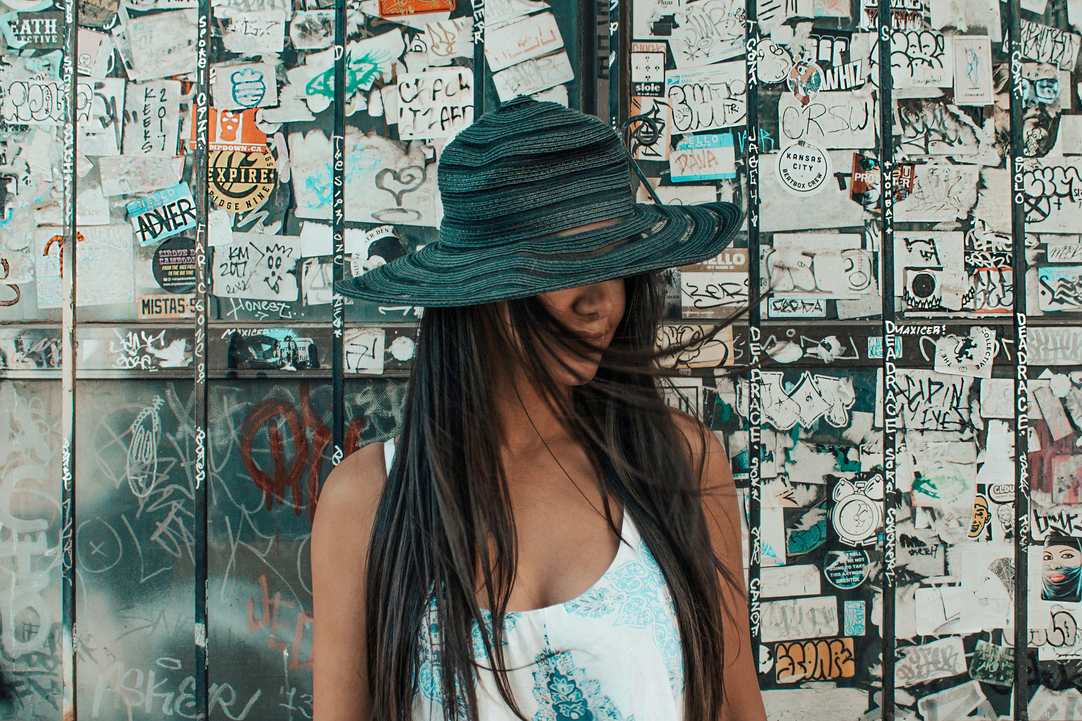 photo-1563835265740-4fdfd103c951?ixid=M3wxMjA3fDB8MXxzZWFyY2h8MTB8fHdoYXQlMjBpcyUyMHRoZSUyMG5hbWUlMjBvZiUyMGhlcm1lcyUyMG1hZ2ljYWwlMjBoYXR8ZW58MHx8fHwxNzQ3MDI3MDEwfDA\u0026ixlib=rb-4.1.0