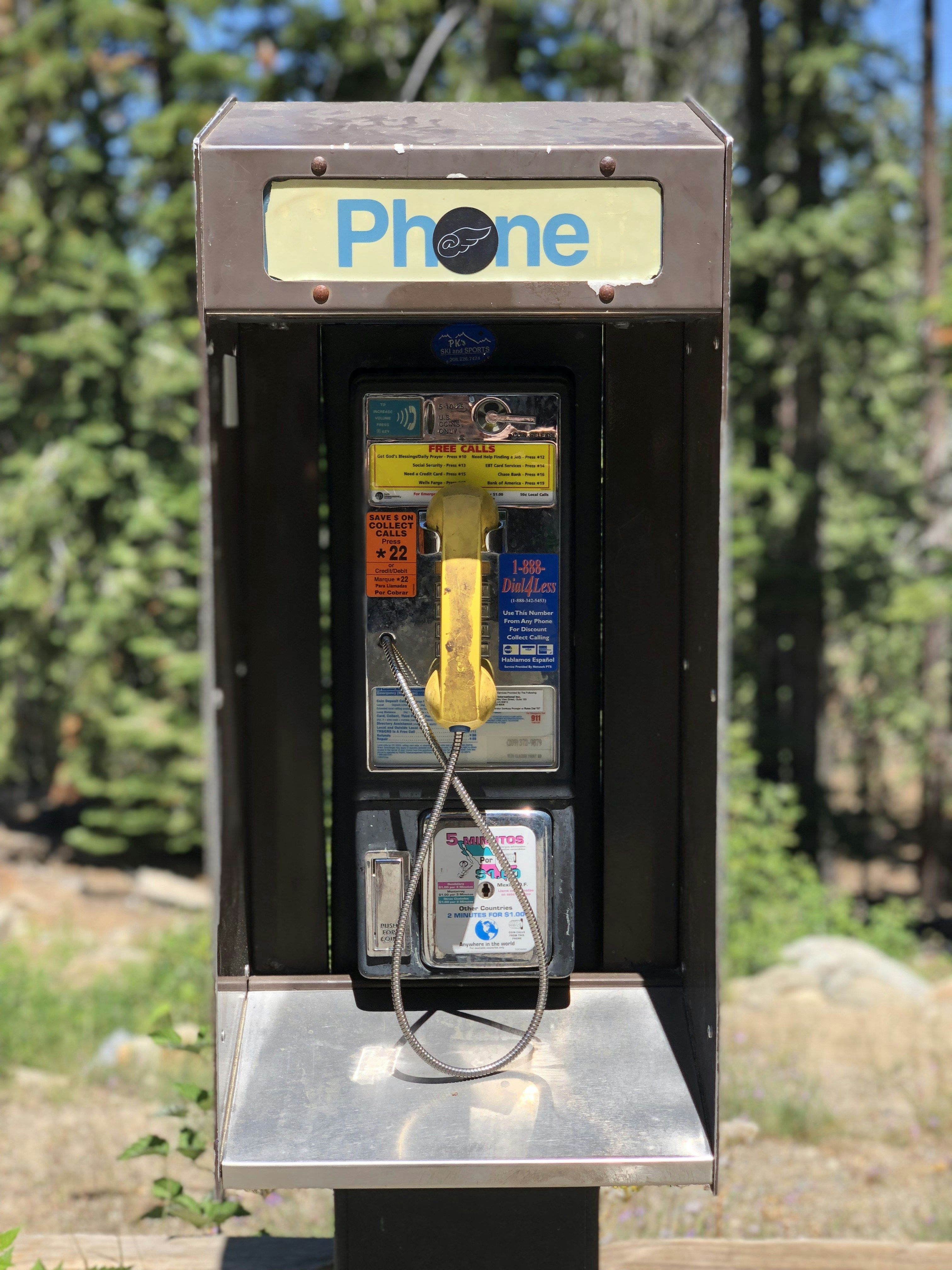 Global eSIM Providers (The Practical Choice for Tourists)