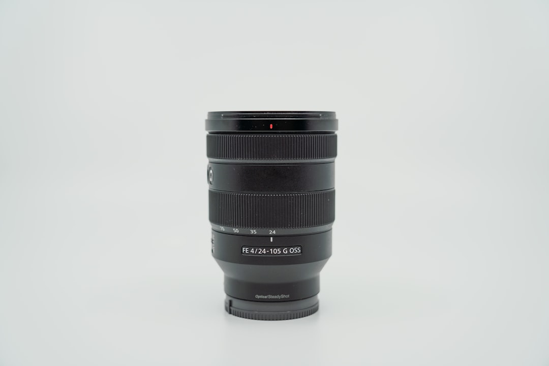 black DSLR camera zoom lens