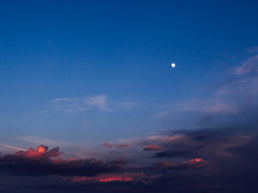 blue sky with white clouds during sunset