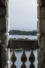 gray concrete railing