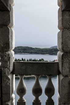 gray concrete railing