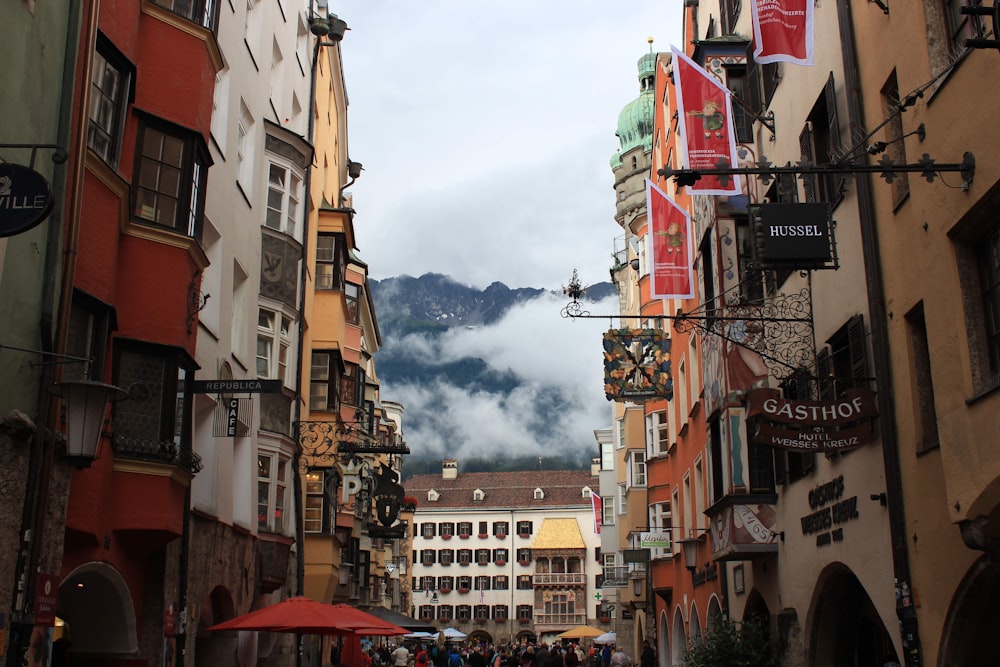 pathway towards buildings