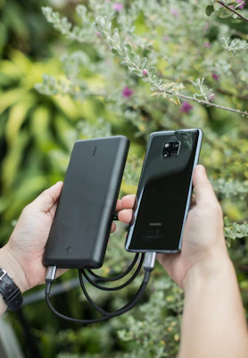 Anker MagGo wireless power bank with phone