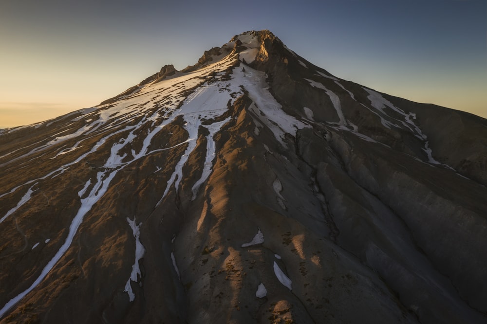 brown and white mountain