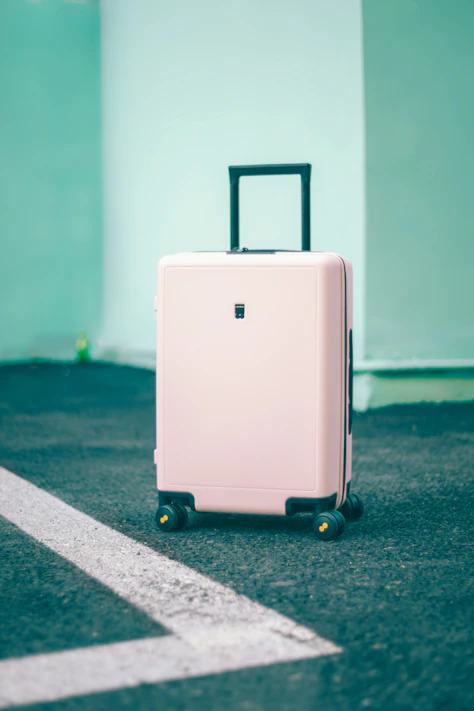 Photo of a similar item: Rockland London Hardside Spinner Carry-On, 20 in, Pink