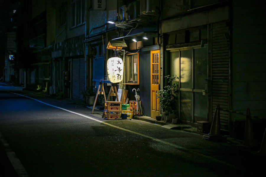 Still 06