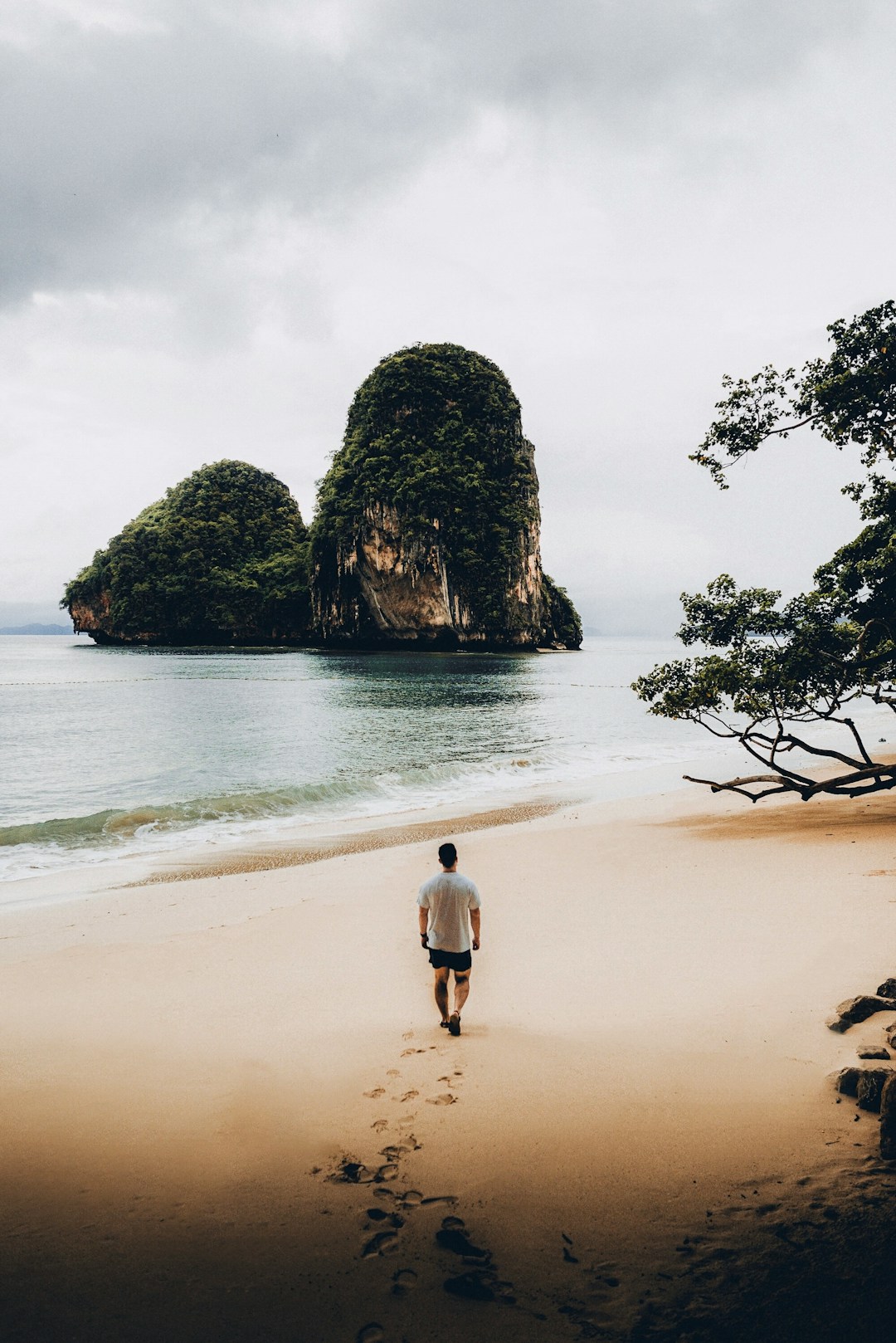 Go to Railay beach