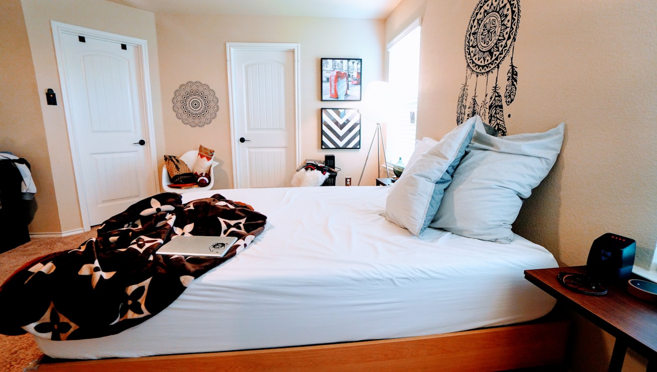 Top Solutions to Your Messy Bedroom