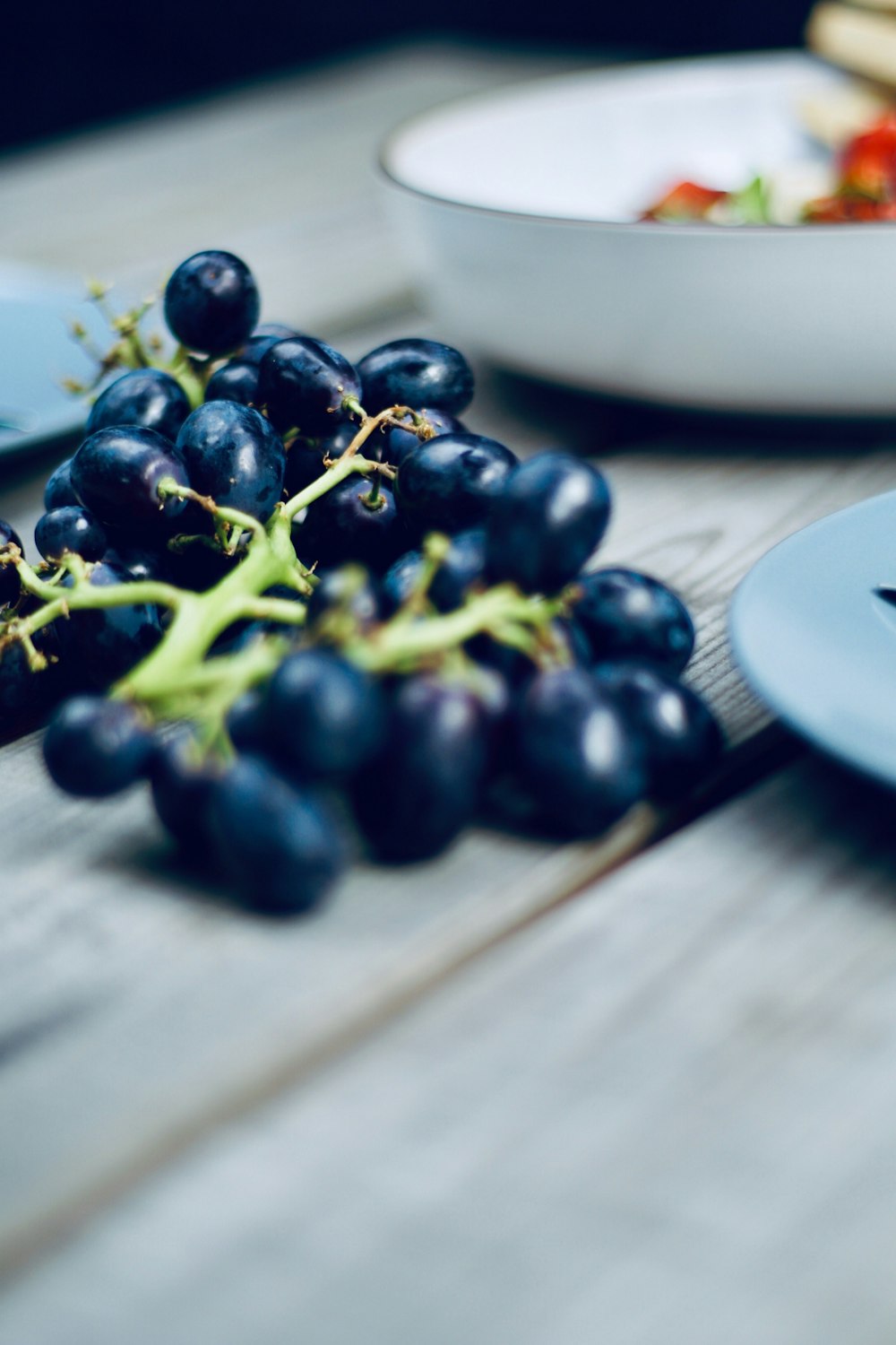 round black fruits