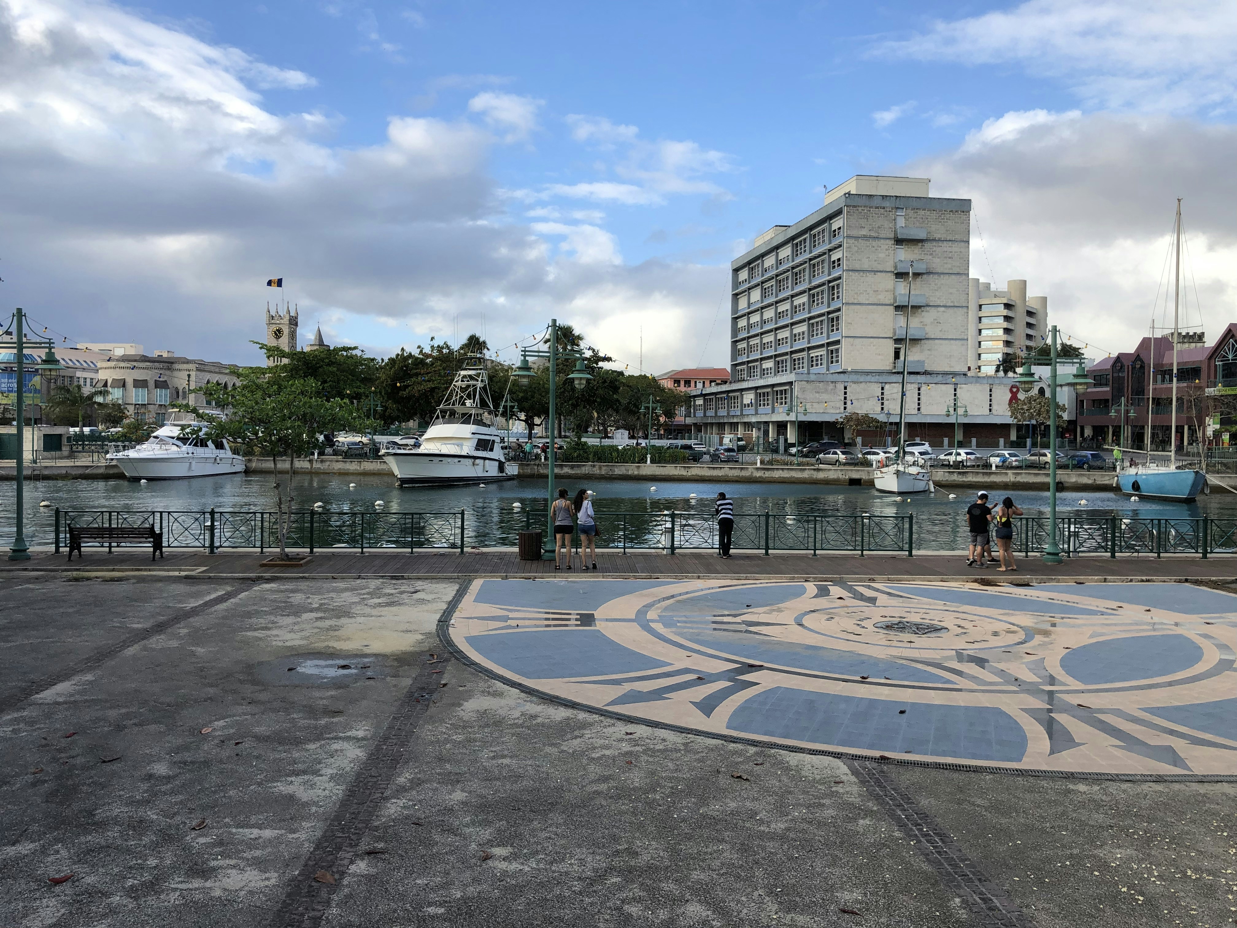 Бермуди співпрацюють з Coinbase та Circle для «повністю ончейн» економіки.