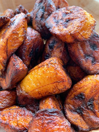 Melo Nelo Foods: Golden Plantain Crunch for Every Occasion