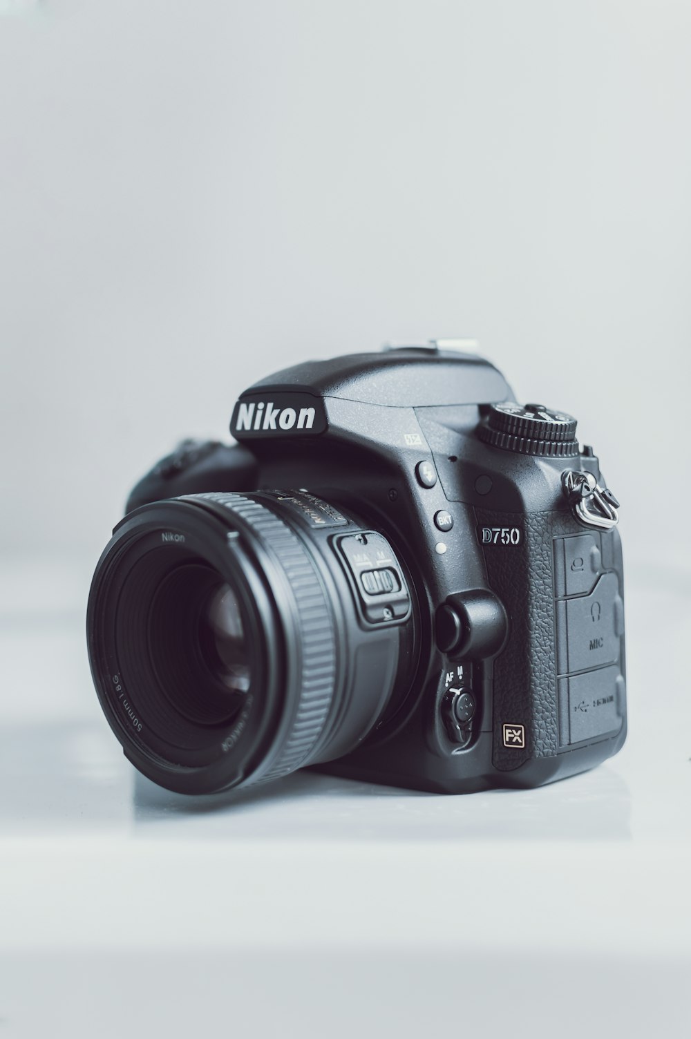Appareil photo reflex numérique Nikon noir