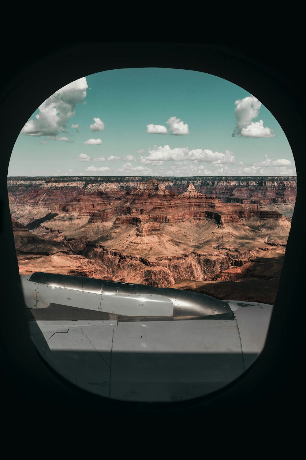 Una vista del Grand Canyon dal finestrino di un aereo