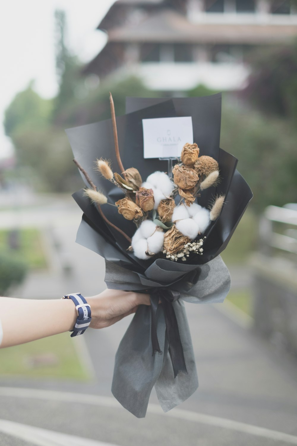 brown and white flower bouquet