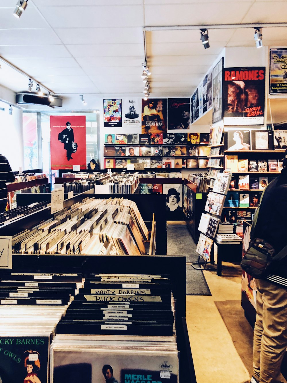 Colección de fundas de discos en la tienda