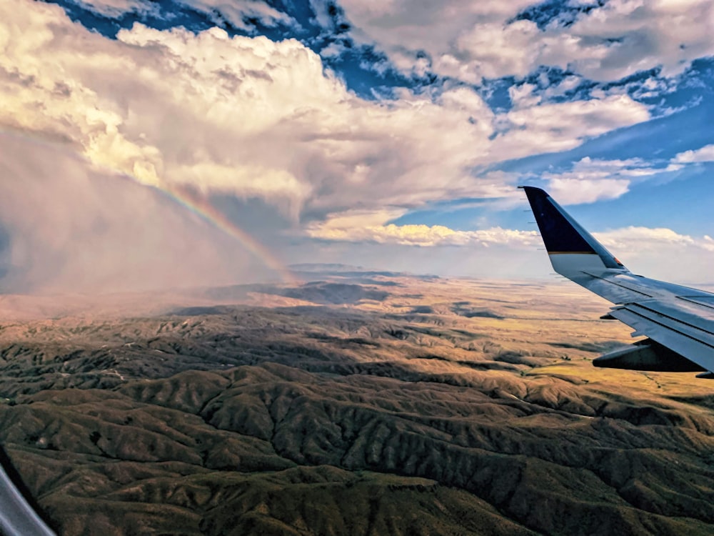 Ala izquierda del avión