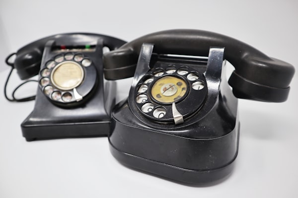 Managing Dementia-Related Confusion with Telephones